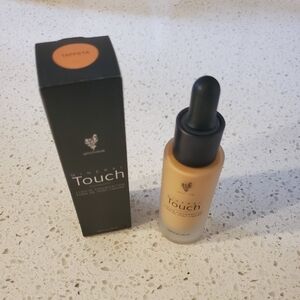 Mineral touch liquid foundation